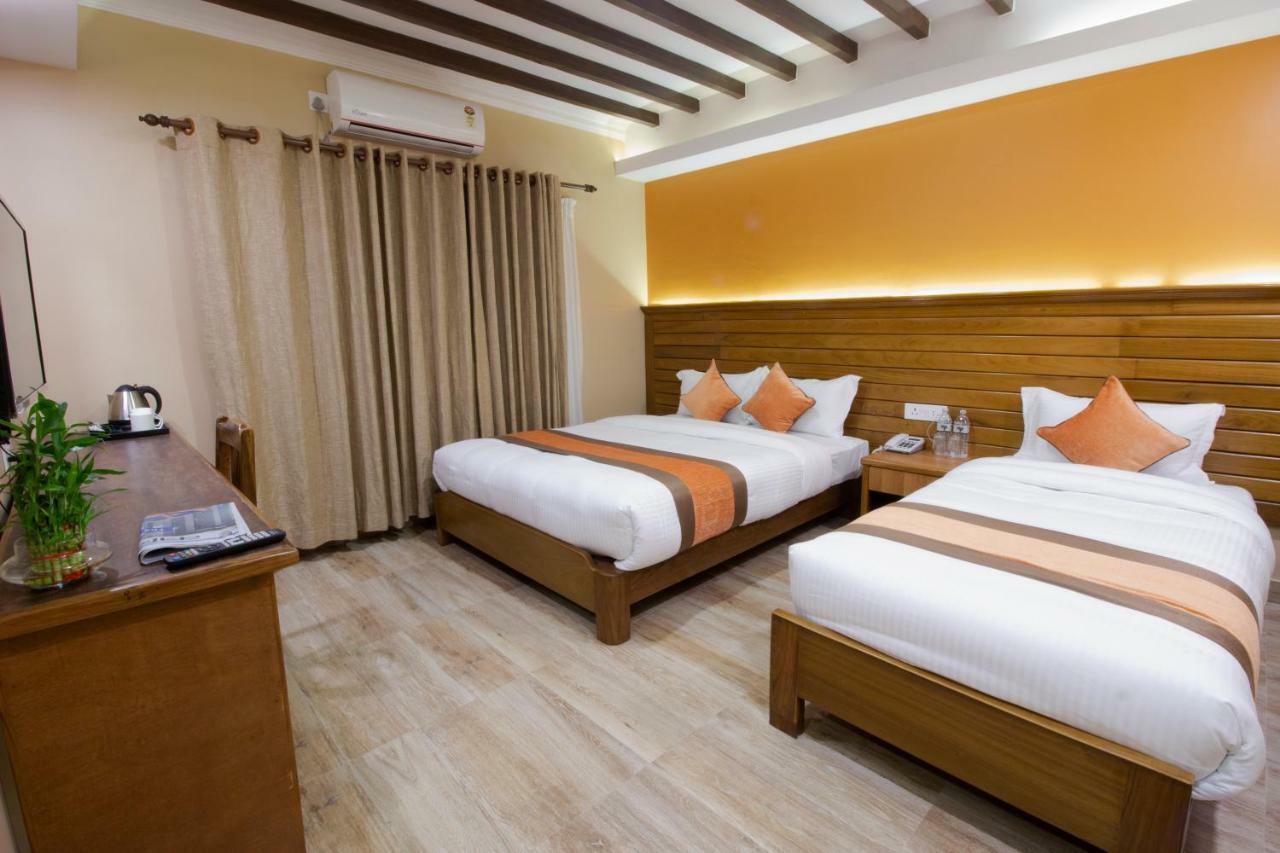 Hotel Lake Star Похара Екстериор снимка