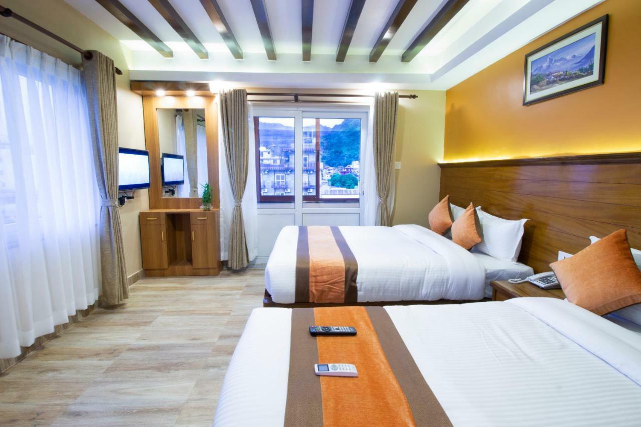 Hotel Lake Star Похара Екстериор снимка