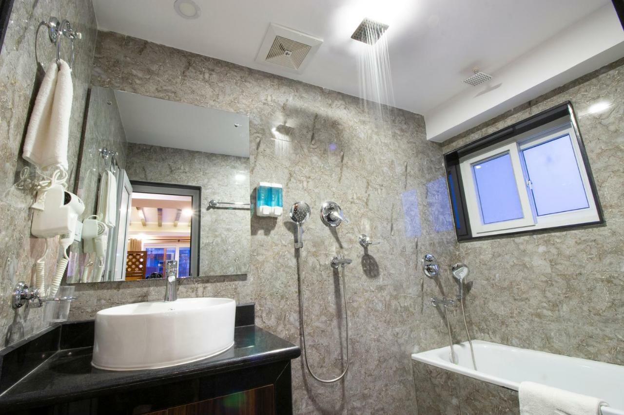 Hotel Lake Star Похара Екстериор снимка