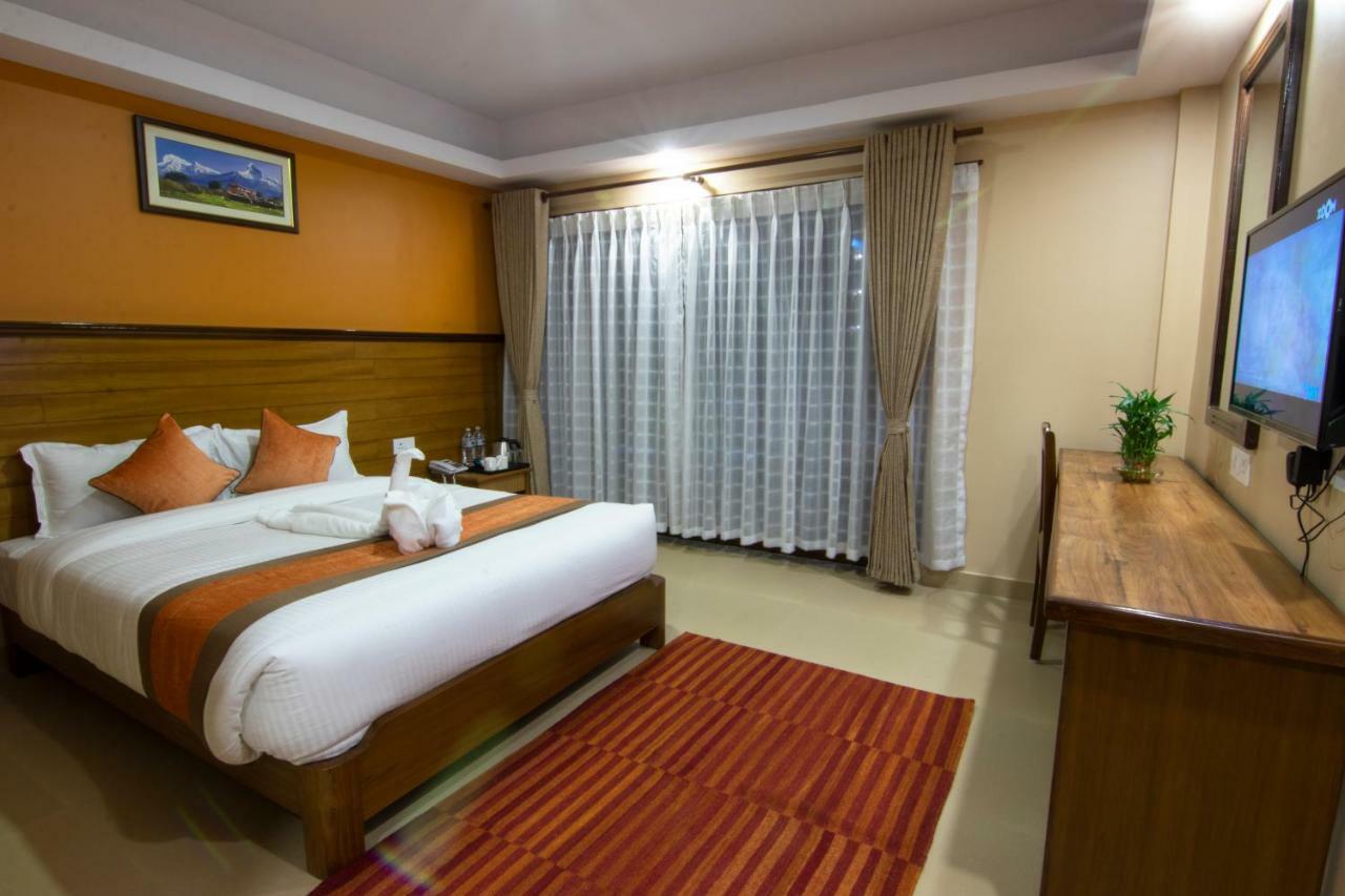 Hotel Lake Star Похара Екстериор снимка